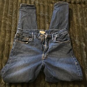 Good American high-rise skinny basic jeans in size 10/30